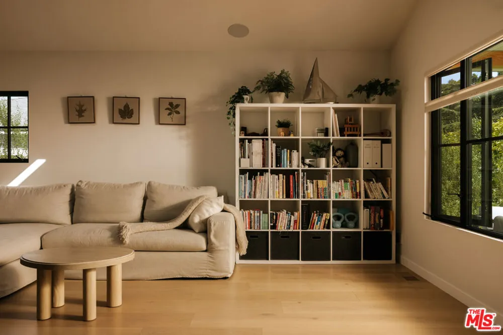 363 22nd Street Santa Monica, CA 90402
