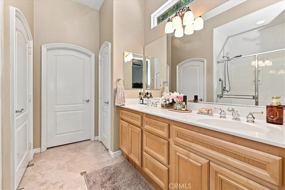 24211 Whitetail Corona, CA 92883