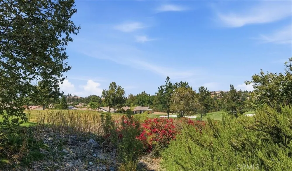 24211 Whitetail Corona, CA 92883