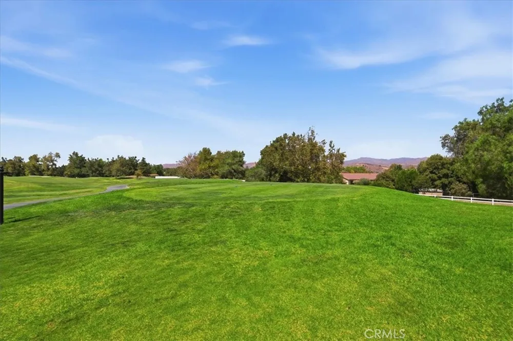 24211 Whitetail Corona, CA 92883