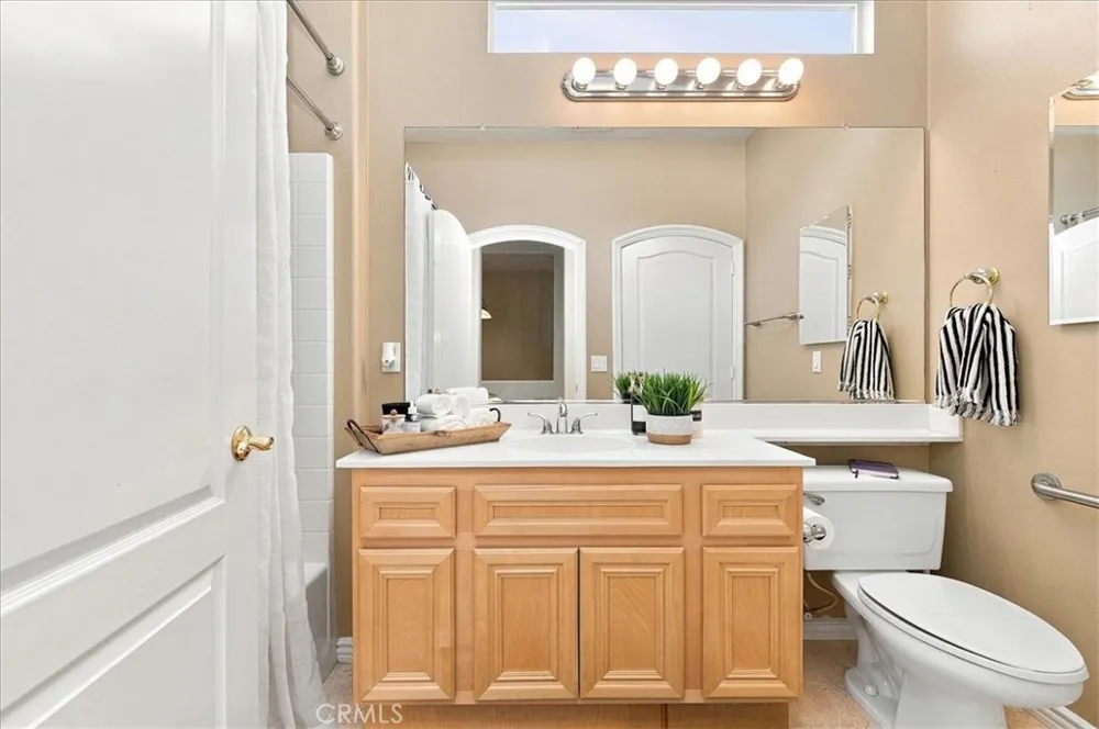 24211 Whitetail Corona, CA 92883