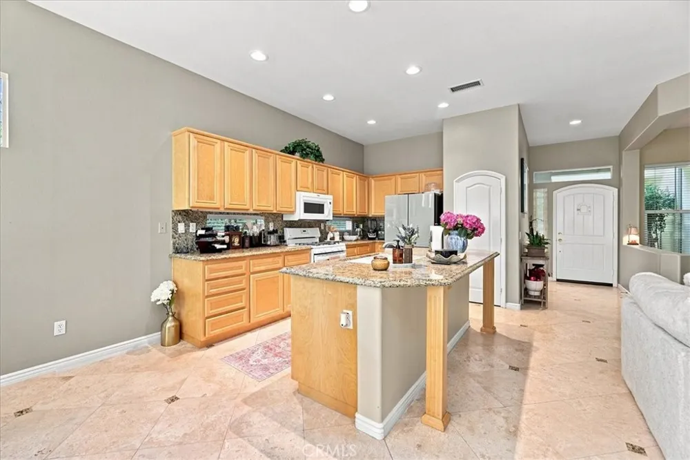 24211 Whitetail Corona, CA 92883