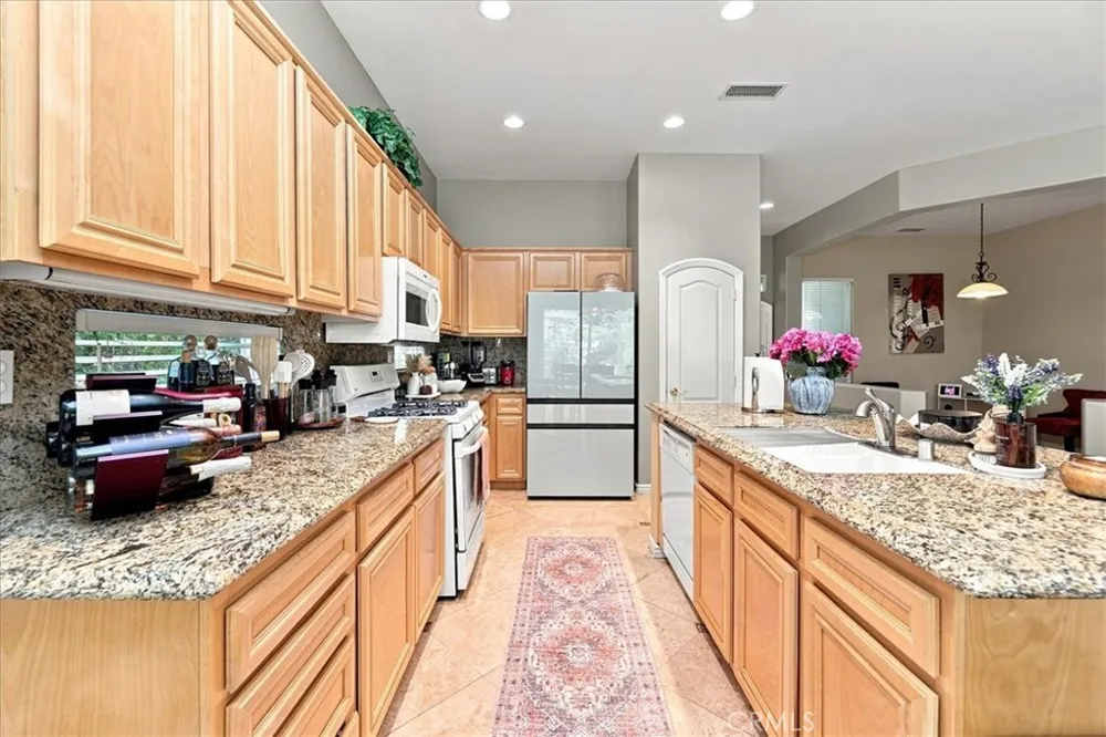24211 Whitetail Corona, CA 92883