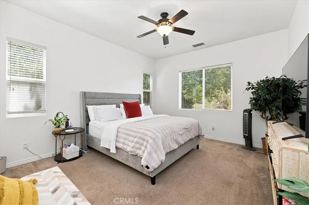 24211 Whitetail Corona, CA 92883