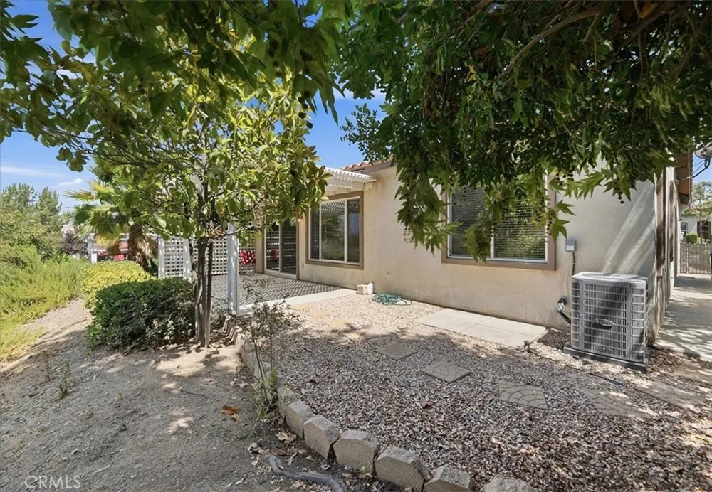 24211 Whitetail Corona, CA 92883