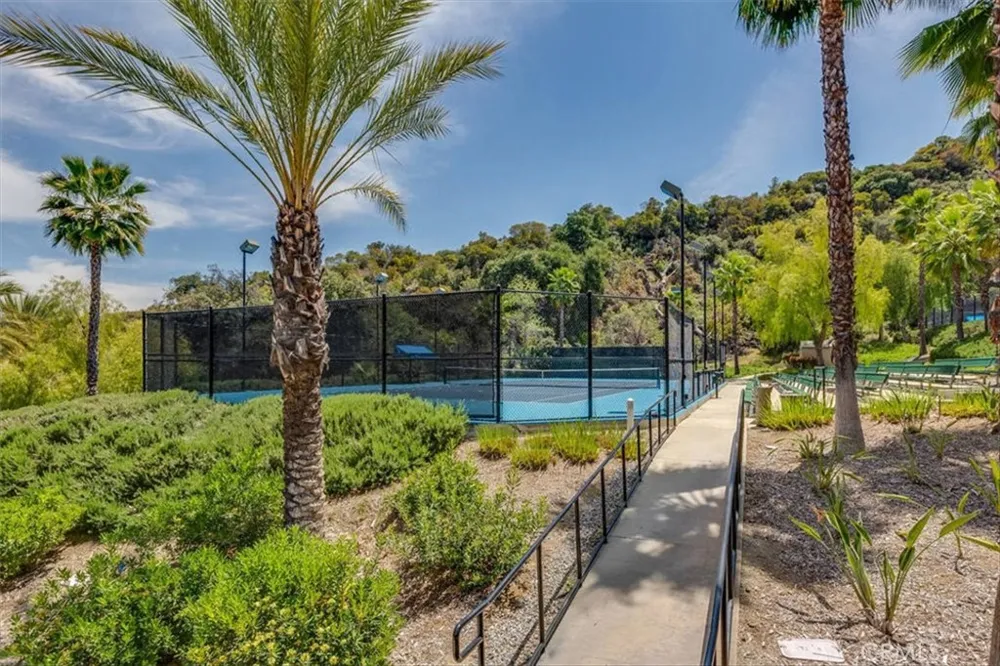 24211 Whitetail Corona, CA 92883