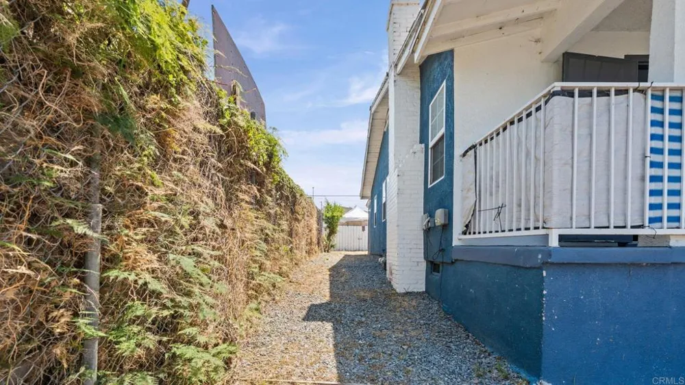 2181 Franklin Avenue San Diego, CA 92113