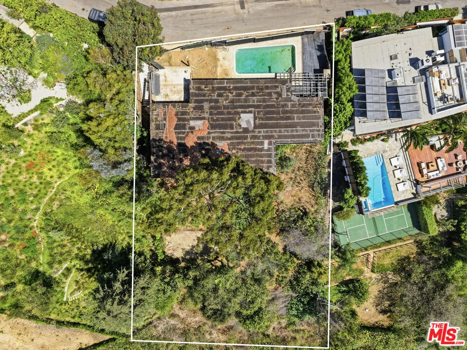 1545 Umeo Road Los Angeles, CA 90272