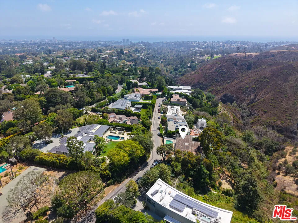 1545 Umeo Road Los Angeles, CA 90272