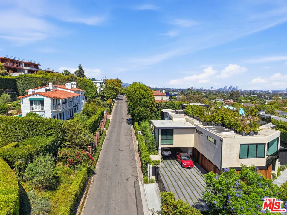 1545 Umeo Road Los Angeles, CA 90272
