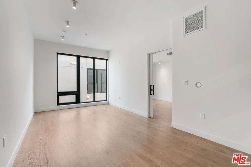 10700 Tabor Street #521 Los Angeles, CA 90034