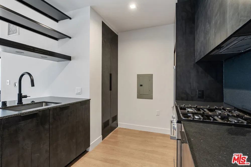 10700 Tabor Street #521 Los Angeles, CA 90034