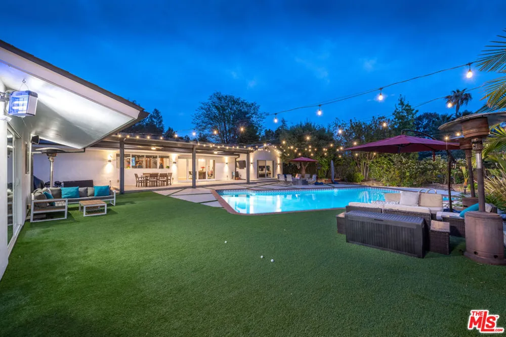 4629 Cerro Verde Place Tarzana, CA 91356