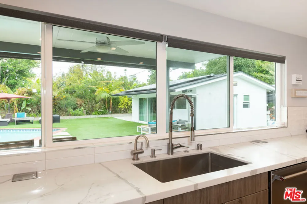 4629 Cerro Verde Place Tarzana, CA 91356