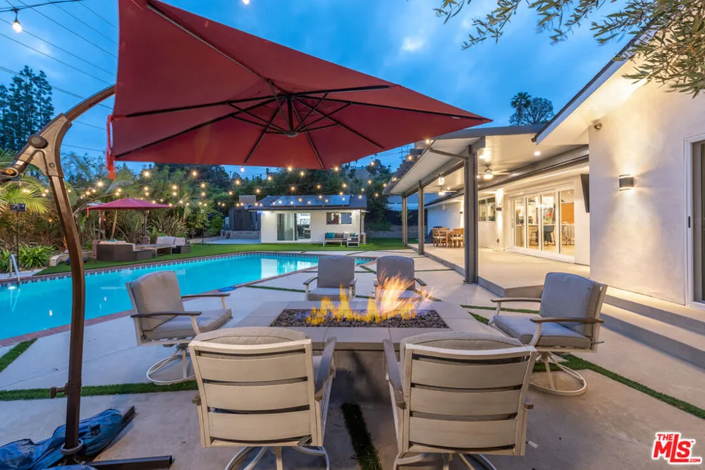 4629 Cerro Verde Place Tarzana, CA 91356