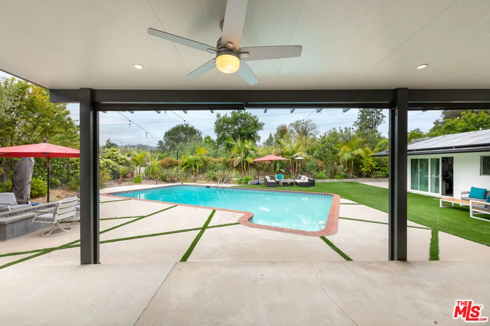 4629 Cerro Verde Place Tarzana, CA 91356