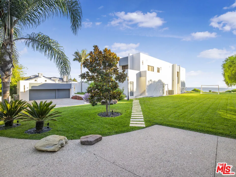 30020 Morning View Drive Malibu, CA 90265