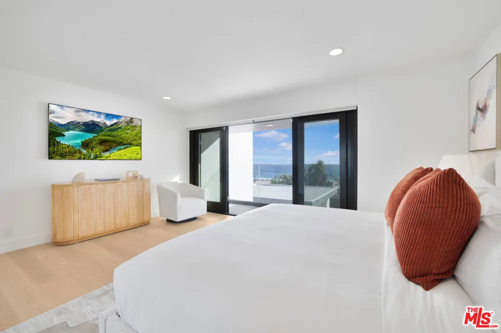30020 Morning View Drive Malibu, CA 90265