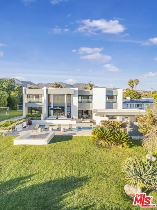 30020 Morning View Drive Malibu, CA 90265