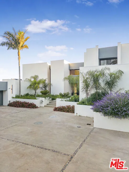 30020 Morning View Drive Malibu, CA 90265
