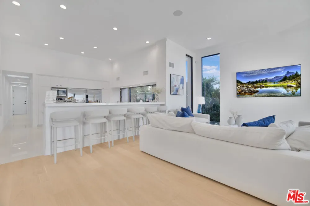 30020 Morning View Drive Malibu, CA 90265