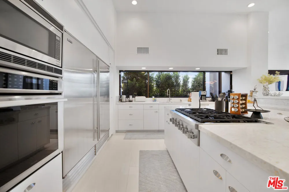 30020 Morning View Drive Malibu, CA 90265