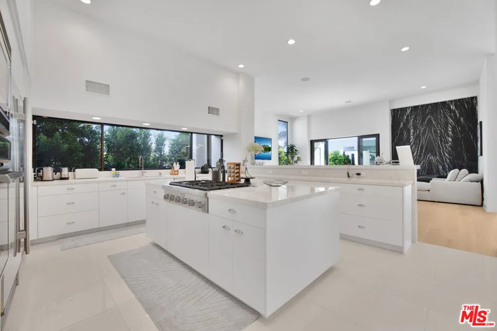 30020 Morning View Drive Malibu, CA 90265