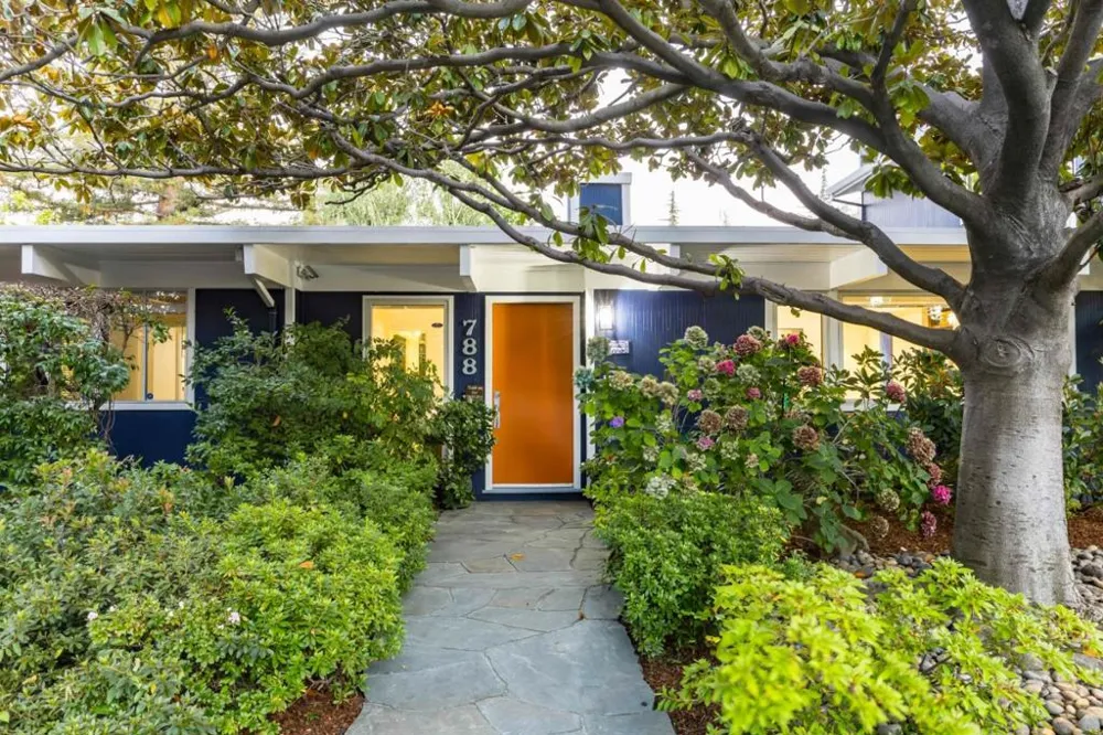 788 Ames Avenue Palo Alto, CA 94303