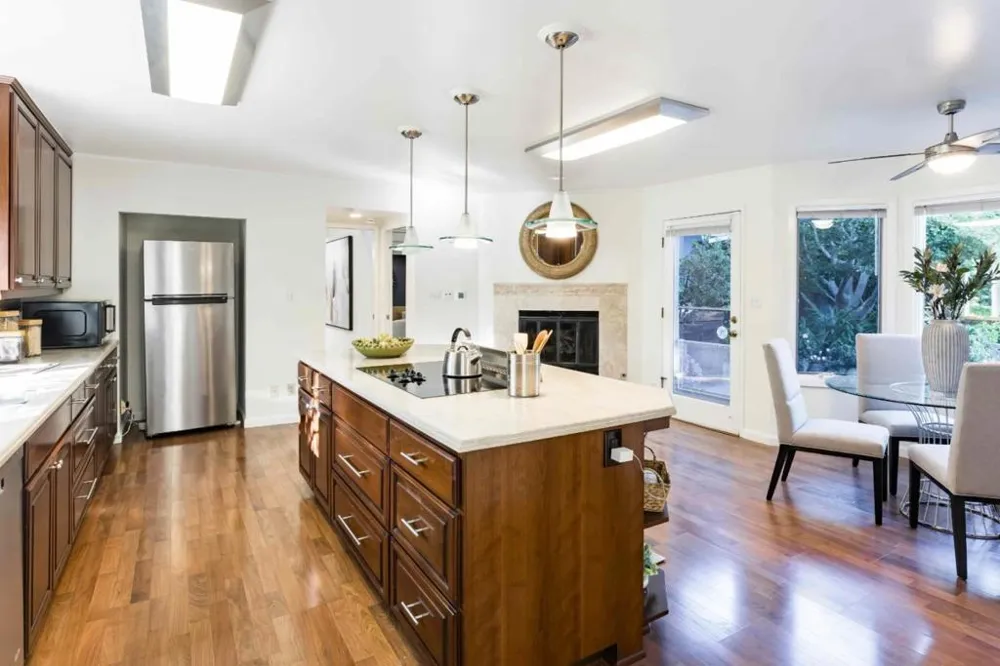 788 Ames Avenue Palo Alto, CA 94303