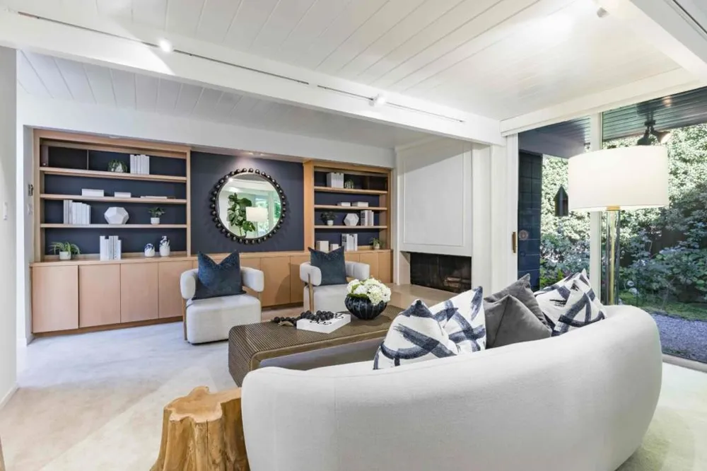 788 Ames Avenue Palo Alto, CA 94303