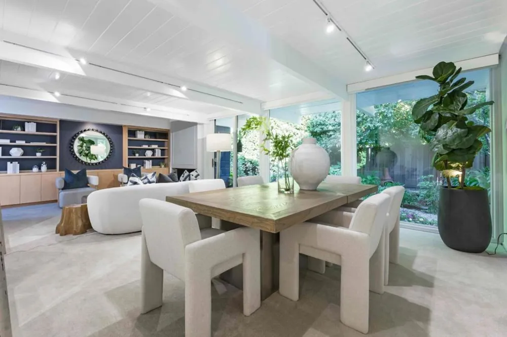 788 Ames Avenue Palo Alto, CA 94303