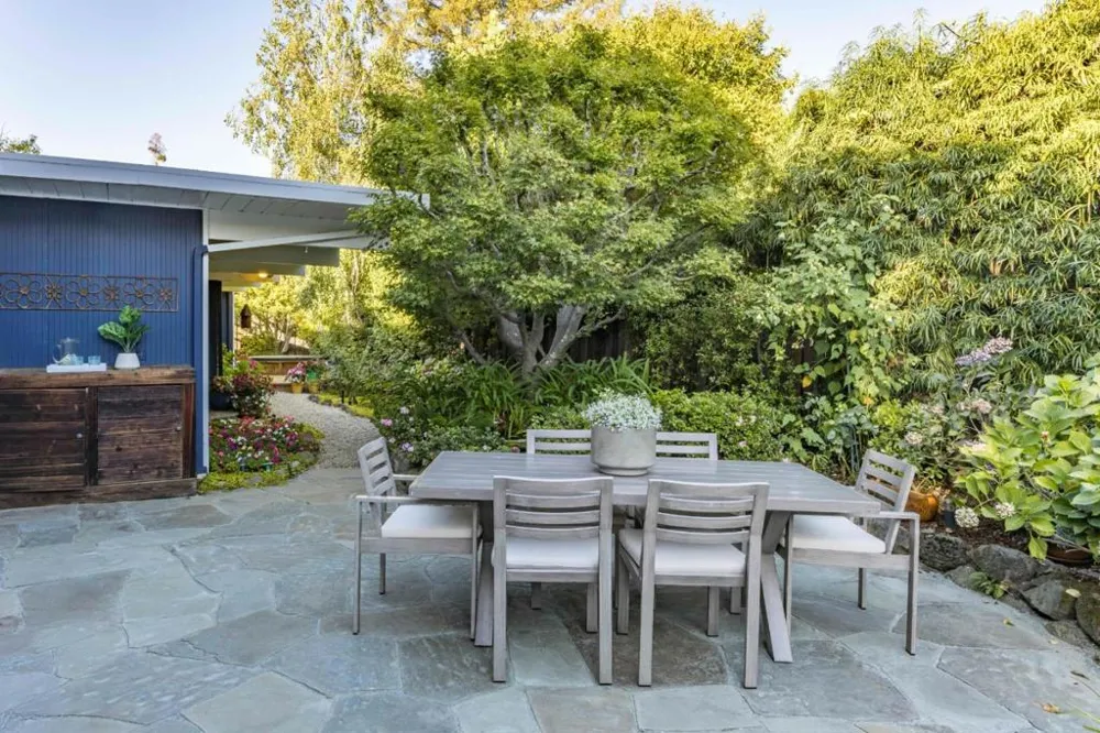 788 Ames Avenue Palo Alto, CA 94303