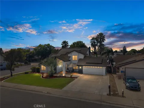 1925 Glenbarr Court