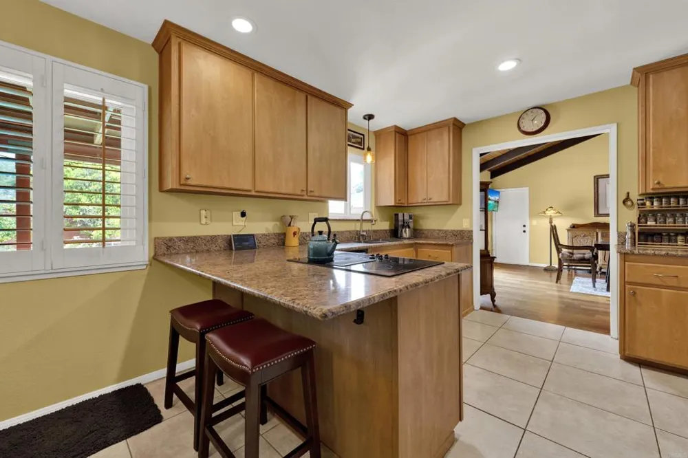 1402 Big Red Road Alpine, CA 91901