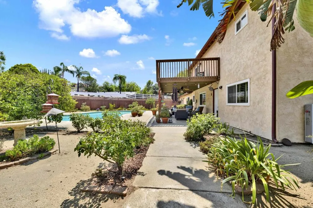 1402 Big Red Road Alpine, CA 91901