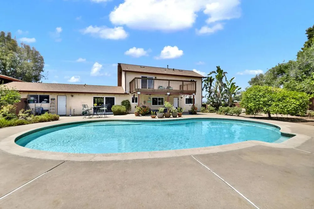1402 Big Red Road Alpine, CA 91901