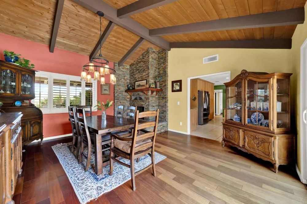 1402 Big Red Road Alpine, CA 91901