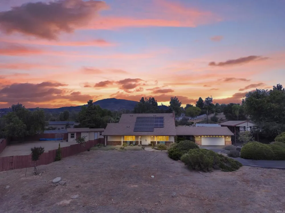 1402 Big Red Road Alpine, CA 91901