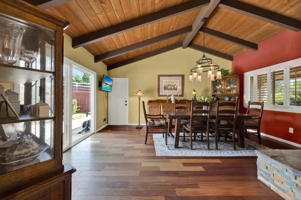 1402 Big Red Road Alpine, CA 91901