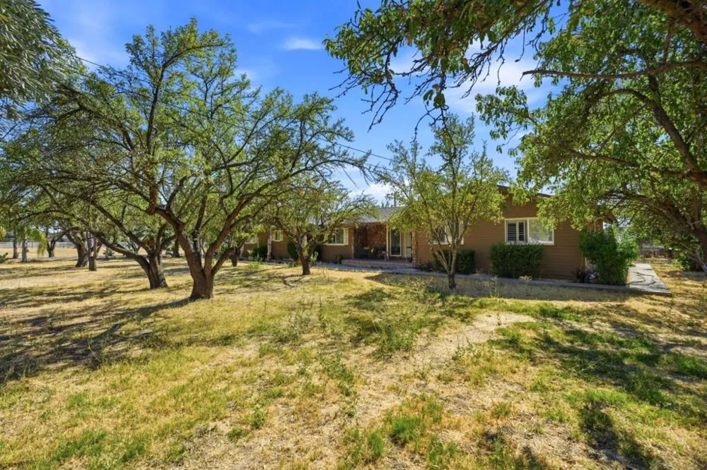 925 Ohio Avenue Modesto, CA 95358