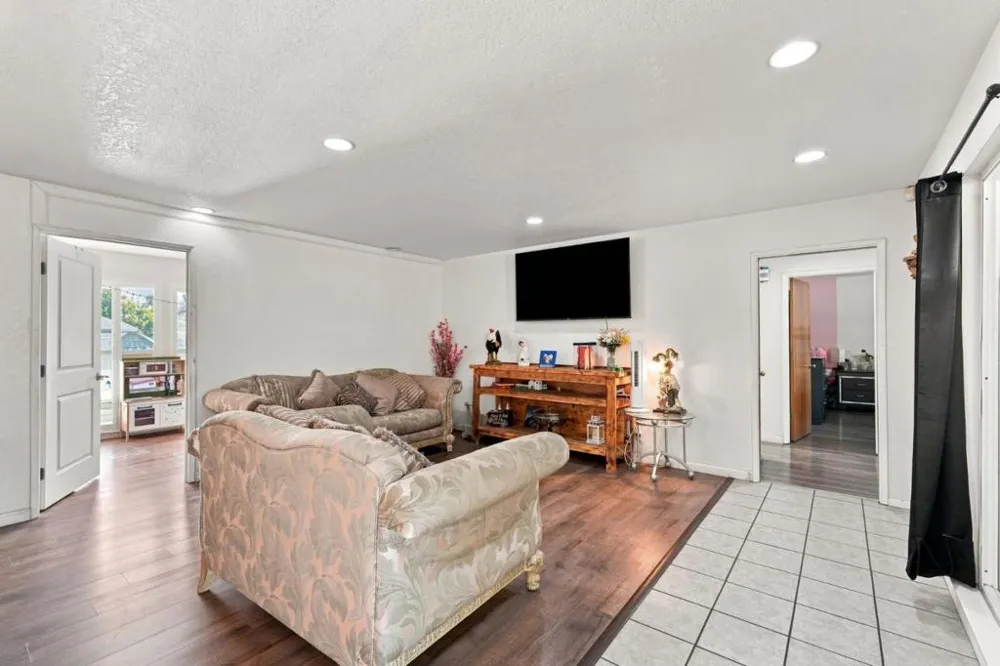 925 Ohio Avenue Modesto, CA 95358