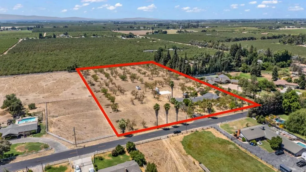 925 Ohio Avenue Modesto, CA 95358