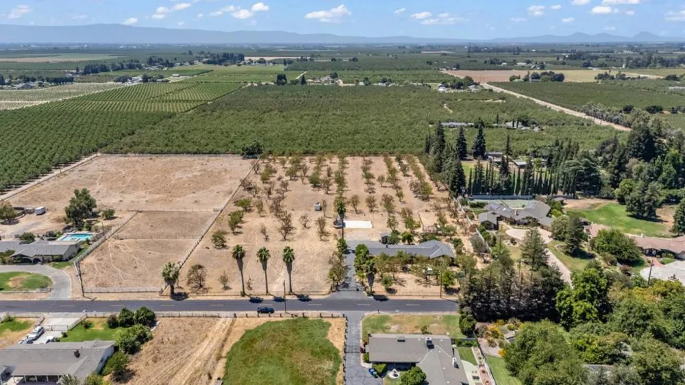 925 Ohio Avenue Modesto, CA 95358
