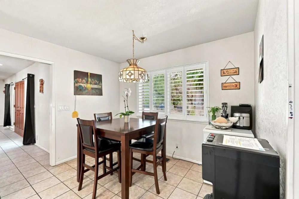 925 Ohio Avenue Modesto, CA 95358