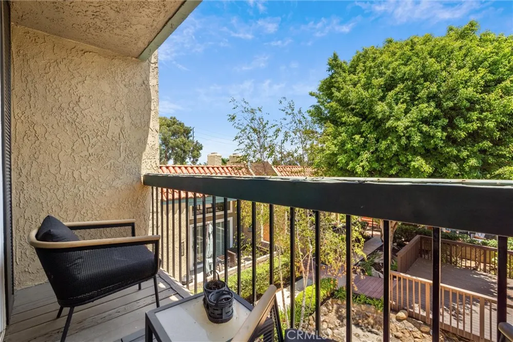 1116 Palo Verde Long Beach, CA 90815
