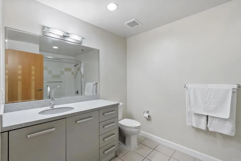 550 Seagaze Drive #9 Oceanside, CA 92054