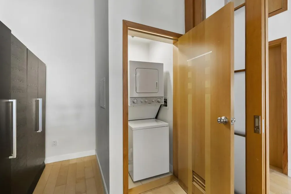 550 Seagaze Drive #9 Oceanside, CA 92054