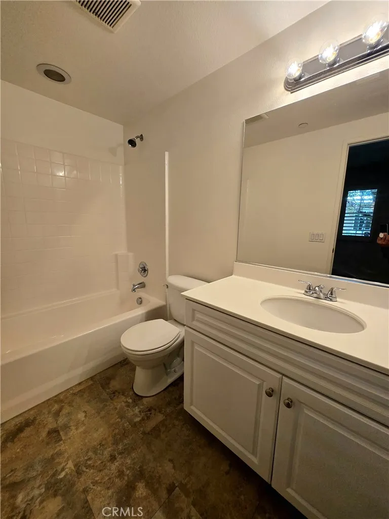 6372 Tivoli Lane Eastvale, CA 91752