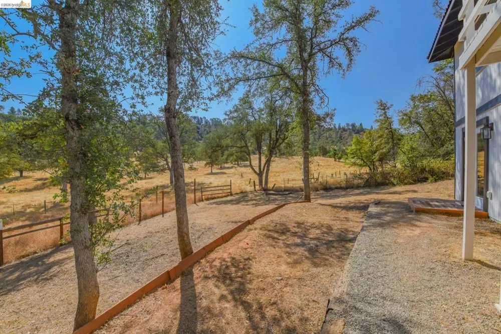 20472 Sherry Lane Soulsbyville, CA 95372