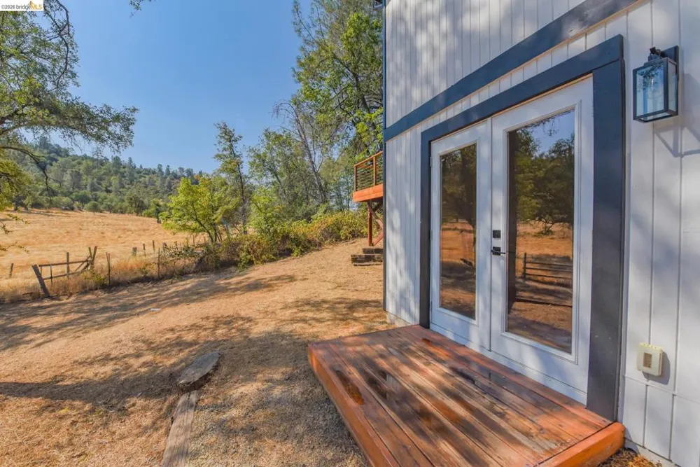 20472 Sherry Lane Soulsbyville, CA 95372